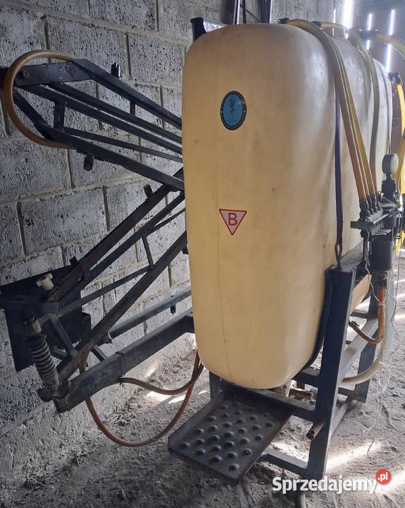 Opryskiwacz ciągnikowy zawieszany polowy Zawieszane Mierzawa