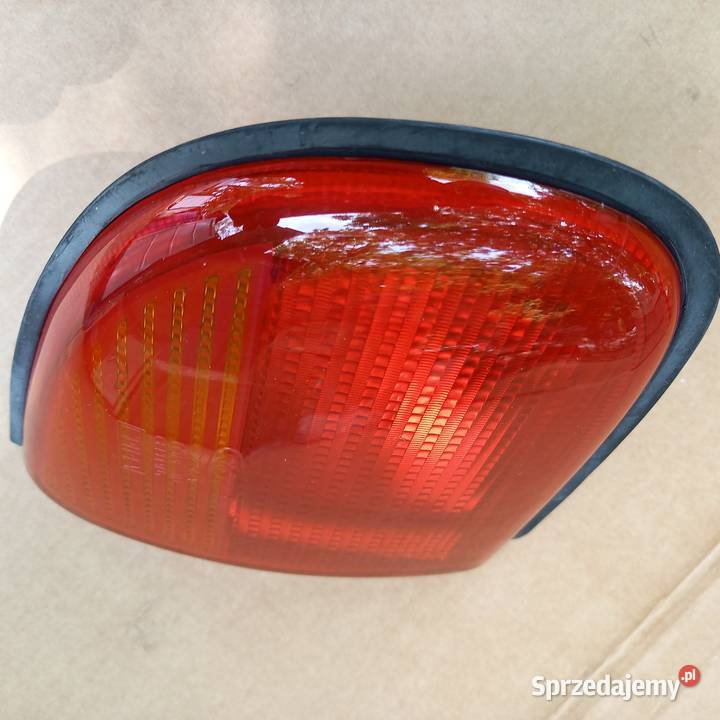 6772870Lampa tył Es9395RH klapa łezk małopolskie