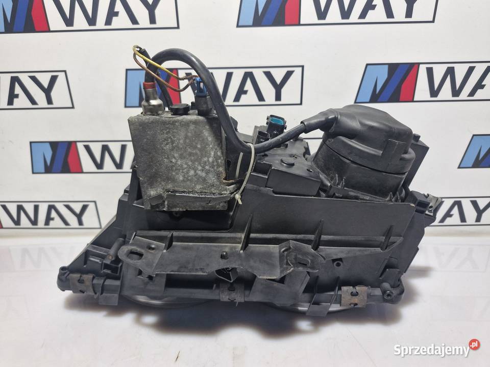 BMW E38 LIFT LAMPA PRZEDNIA PRAWA XENON EUROPA Lampy przednie