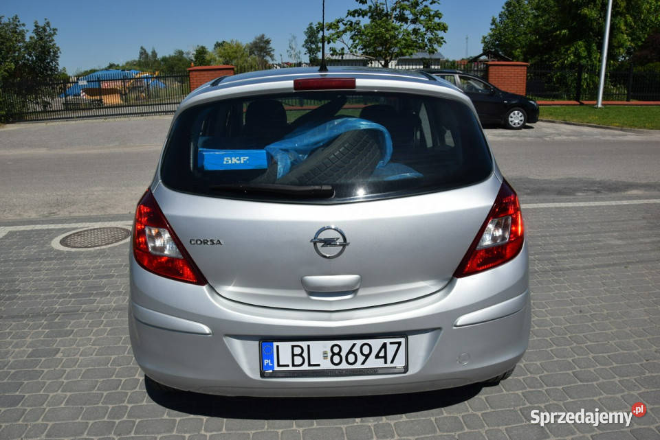 Opel Corsa 12B Klima Tempomat Dwa Komplety Kół Majdan Sieniawski