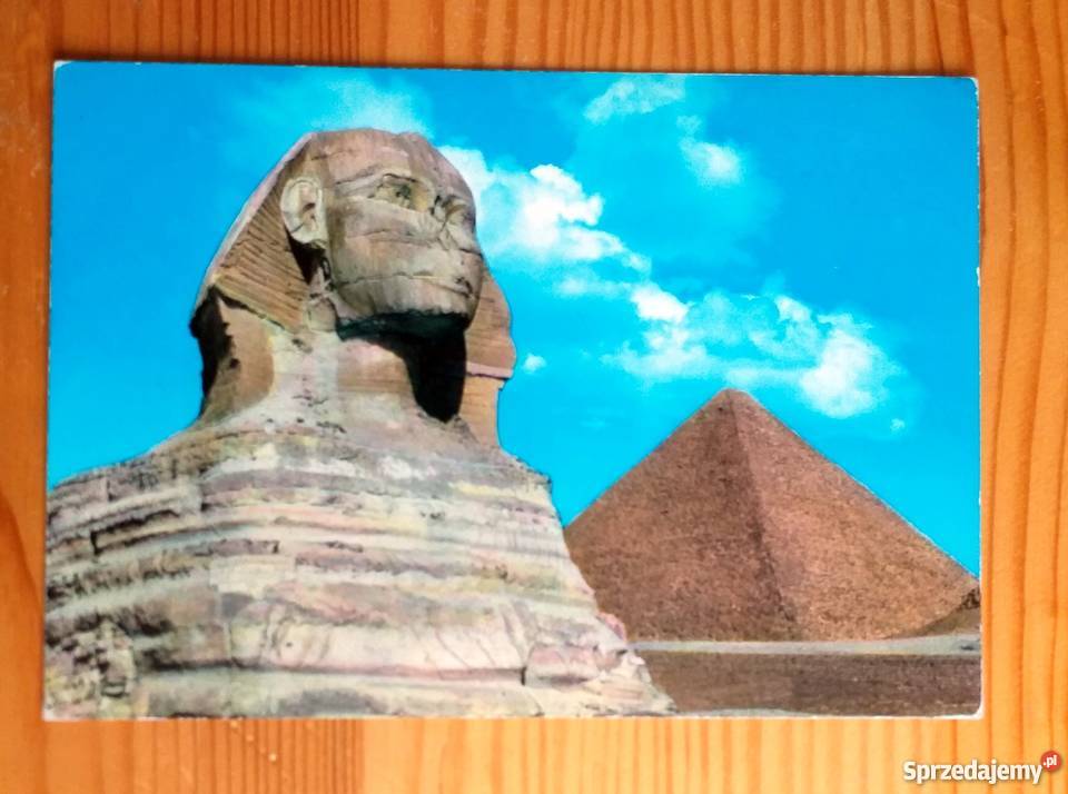 WIDOK NA WIELKIEGO SFINKSA I PIRAMIDĘ W