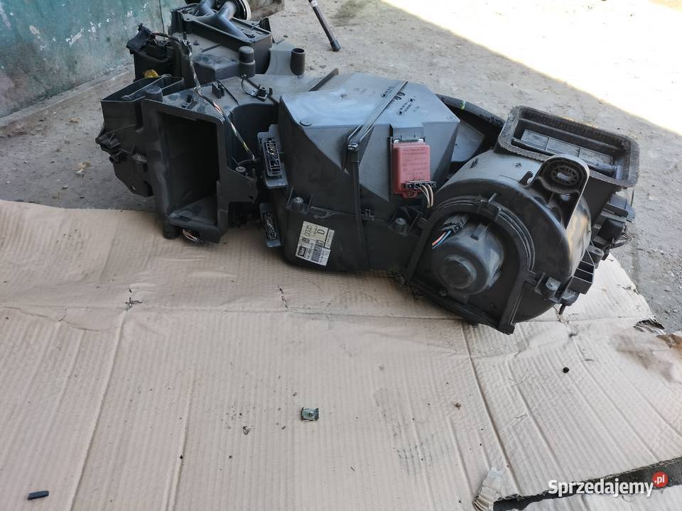 AUDI A38L A3 8L NAGRZEWNICA DMUCHAWA OBUDOWA osobowe Pozostałe Kamień-Kolonia
