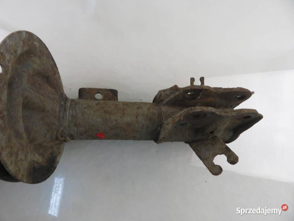 MCPERSON LEWY PRZEDNI VOLVO V40 16 osobowe