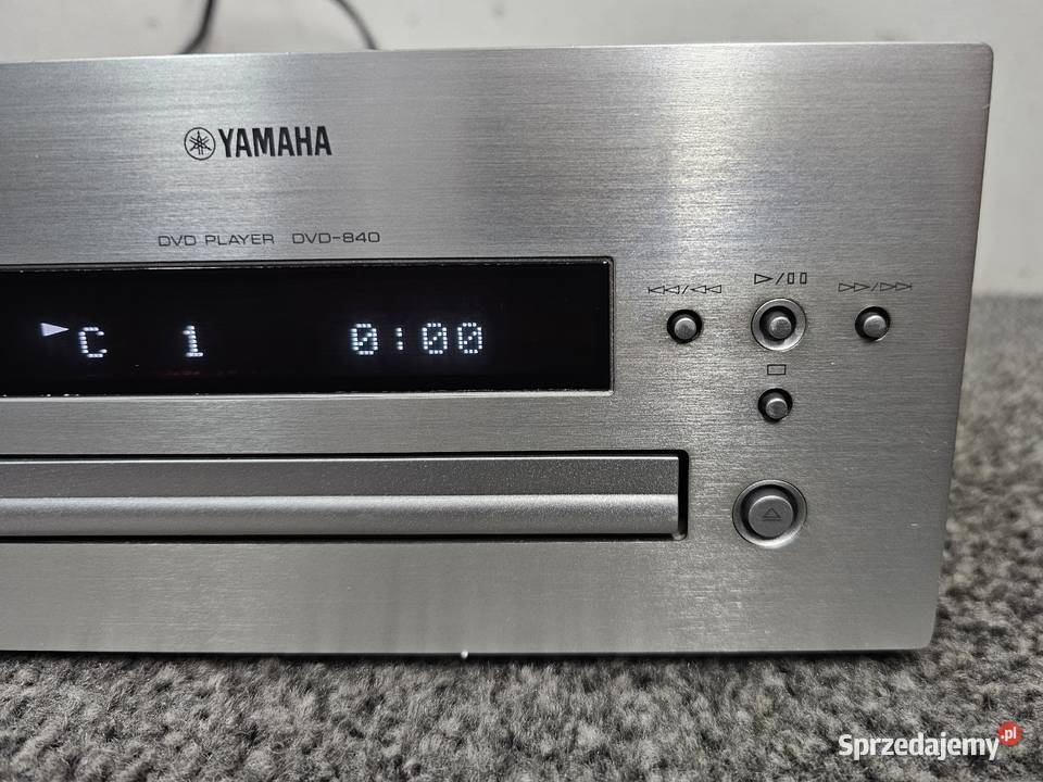 Odtwarzacz płyt Yamaha DVDE840 USB Pianocraft