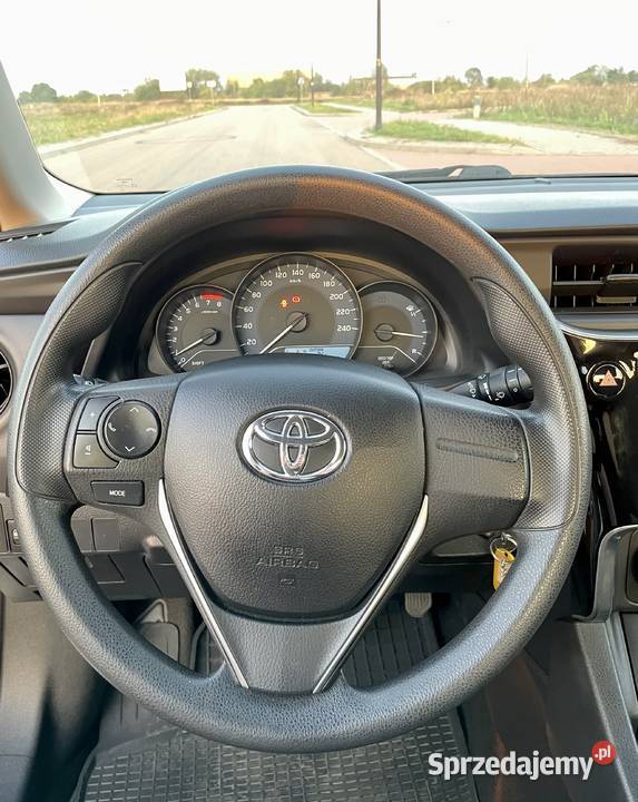 Toyota Corolla 2019r 16 benz 132 niski przebieg Białystok