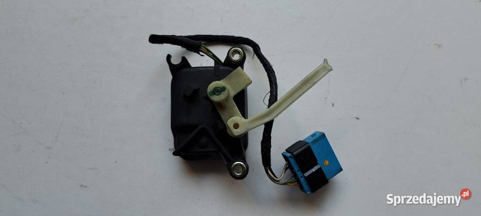 Silniczek regulacji nawiewu Audi A6 C4 4A0820511 osobowe Luzino sprzedam