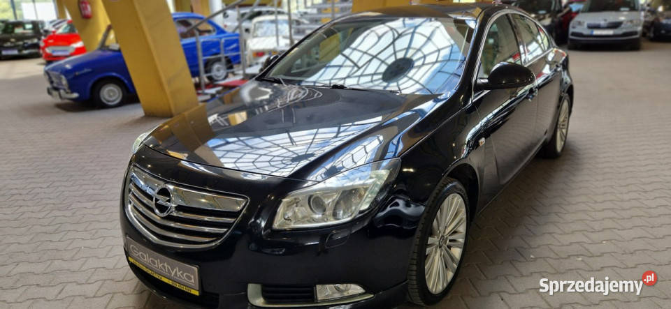 Opel Insignia 4x4 250 OPIS W PODANEJ ROCZNA aluminiowe felgi śląskie sprzedam