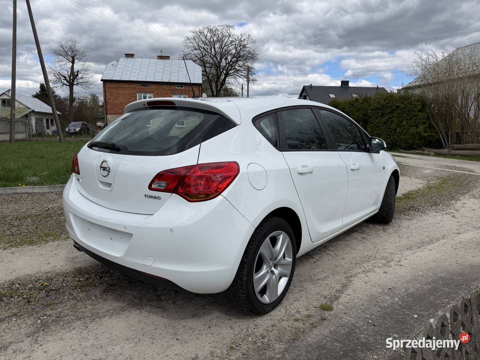 Opel Astra J 14T 140 2012 r 159kkm Stan Klima isofix Astra