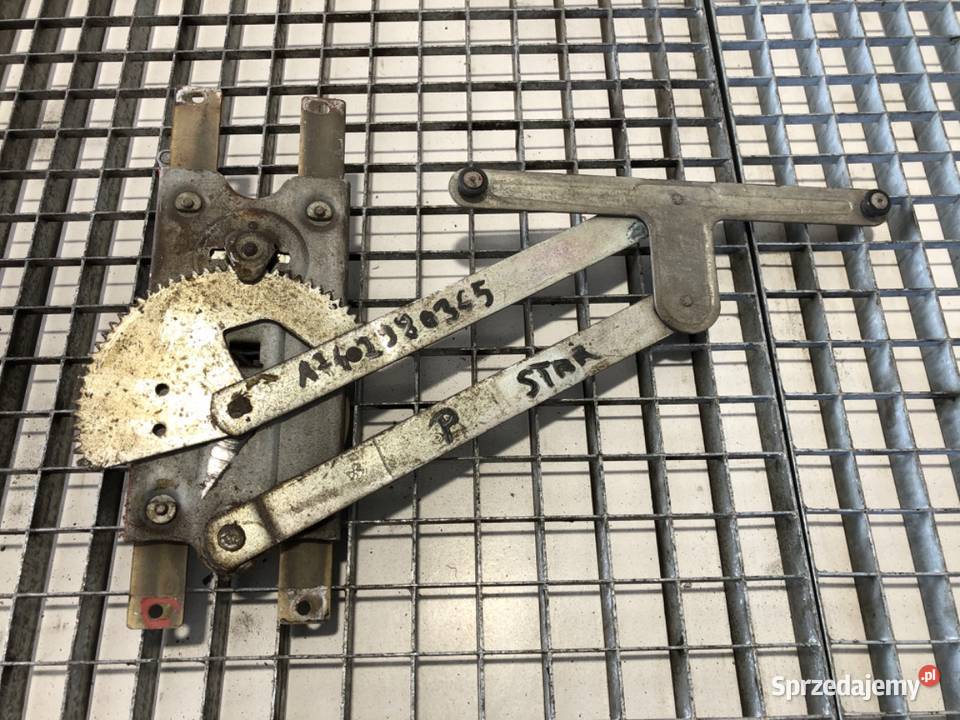 PODNOŚNIK SZYBY PRAWY PRZÓD STAR Ciągnik