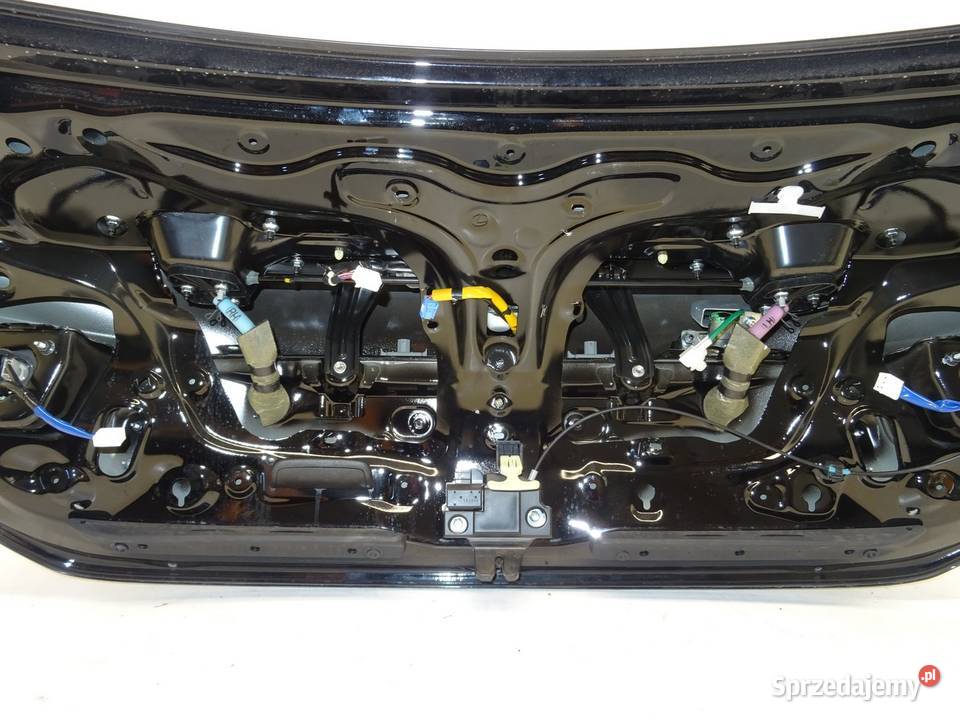 TYLNA KLAPA LEXUS RC SportowyCoupe TYLNA