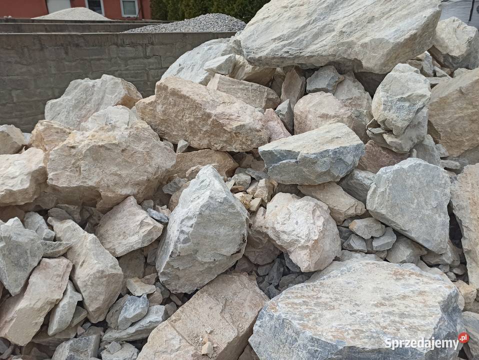 Głaz Kremowy duzy kamień biały jasna skała bryła Oświęcim