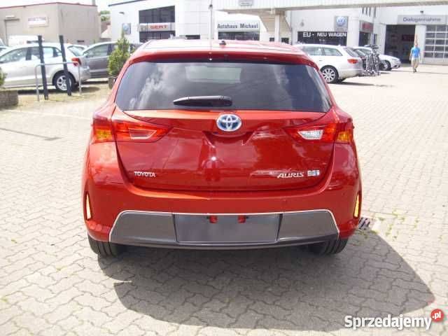 Toyota Auris czerwony sprzedam