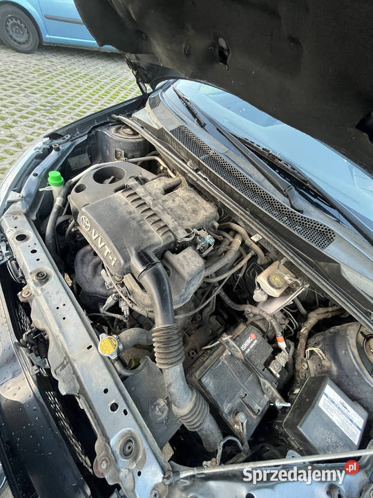 Toyota Yaris 13 benzyna 87 2005 polift oc pt maj Pabianice