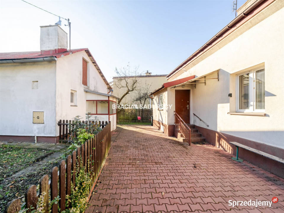 Ogłoszenie dom wolnostojący Kraków 100m2 asfalt