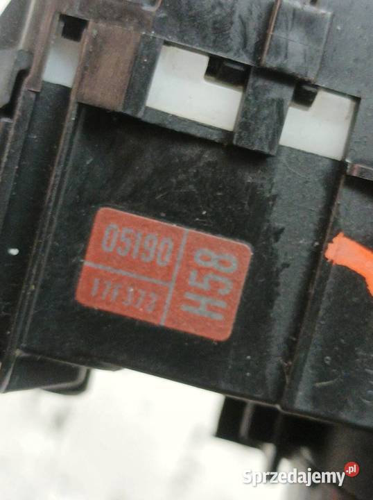 PRZEŁĄCZNIK ZESPOLONY 17F373 Toyota Avensis III