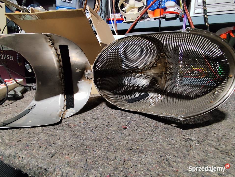 hełm do zbroi rycerskiej Mosty