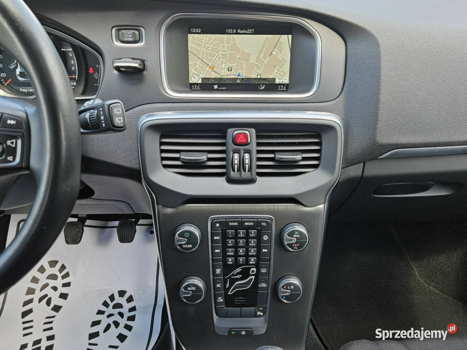 Volvo V40 Ładne i Zadbane GWARANCJI II 2012 szary Opoczno