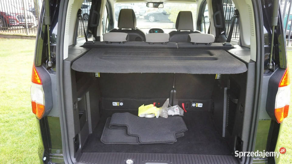 Ford Tourneo Courier super stan Gwarancja Inna Rok produkcji 2015 Zielona Góra