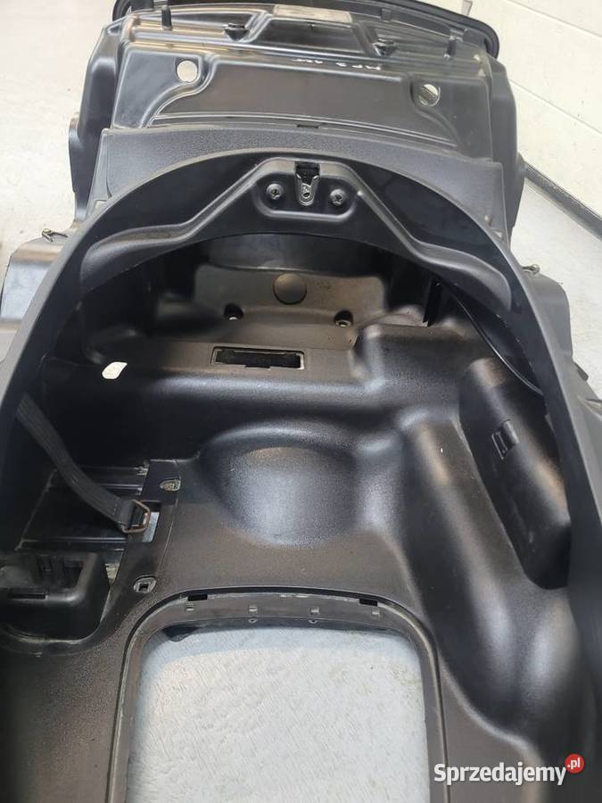 Piaggio MP 3 125 wypełnienie schowek pod Nowy Tomyśl sprzedam