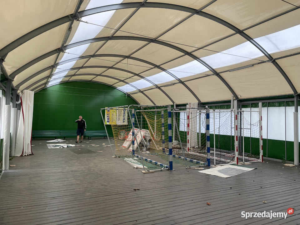 Syndyk sprzeda halę namiotową o wym ok 10x23m z Jastrzębia Góra