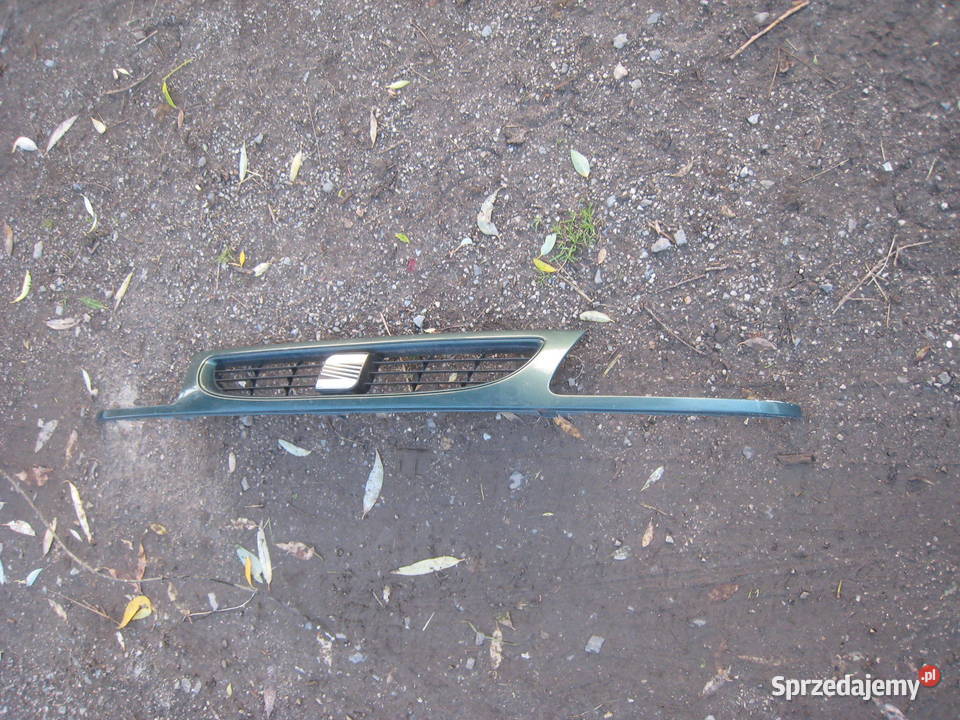 Grill atrapa chłodnicy wlot powietrza Seat Ibiza Rok produkcji 1997