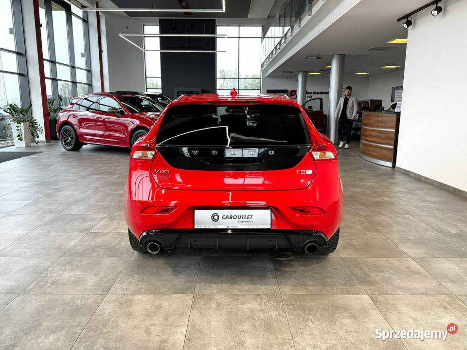 Volvo V40 20 T5 245 automat 2018 r salon system Start-Stop