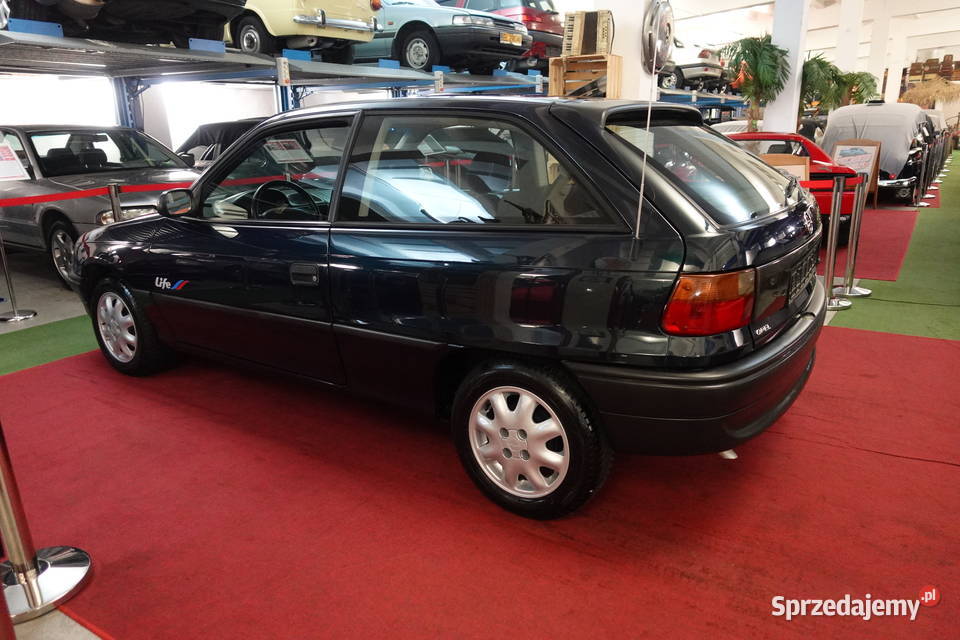 Opel Astra F 3 drzwi 1 właściciela Bez Korozji łódzkie sprzedam
