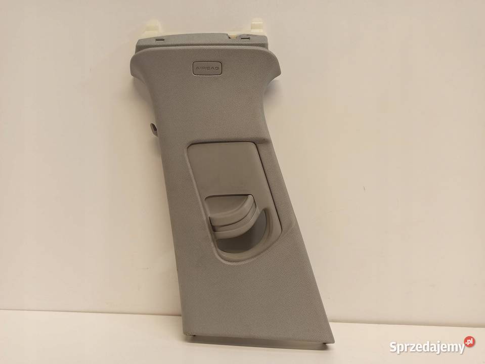 AUDI A4 B9 POSZYCIE SŁUPKA LEWE 8W0867243C