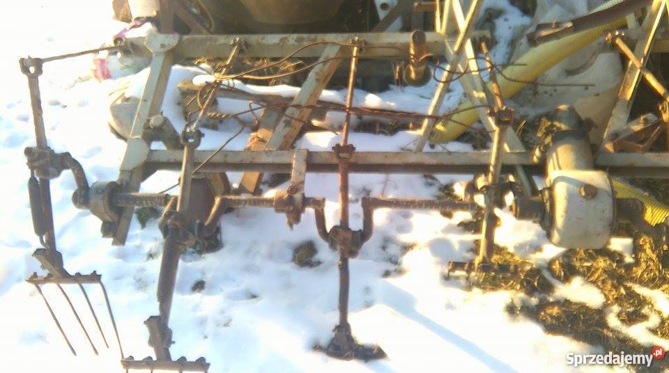 Przewracarka do siana widłowa Caruelle Chomranice