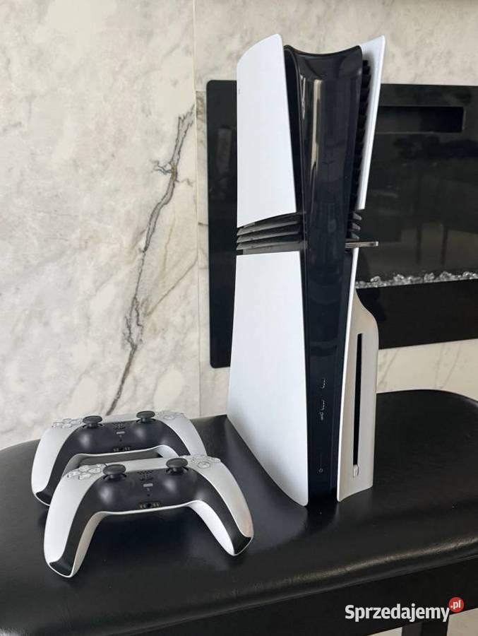 Konsola 4 pro 2 pady mazowieckie