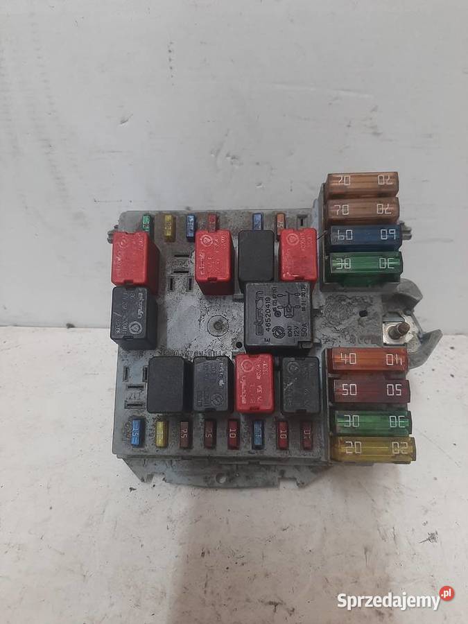 Fiat Idea 13 MJ skrzynka bezpieczników 51739427 łódzkie