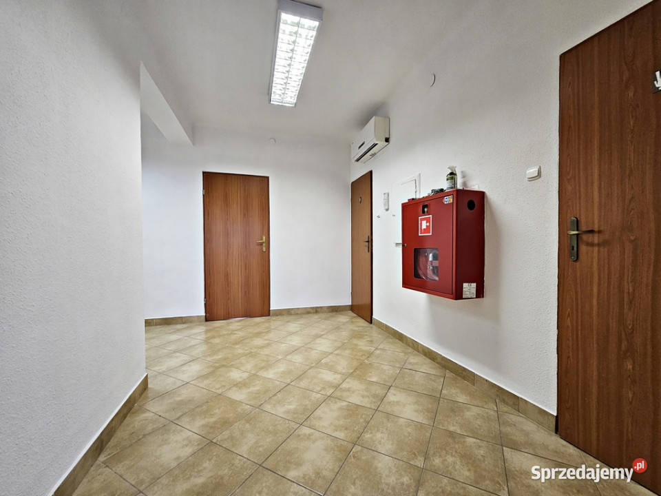 Lokal biurowousługowy 250m2 duży parking w