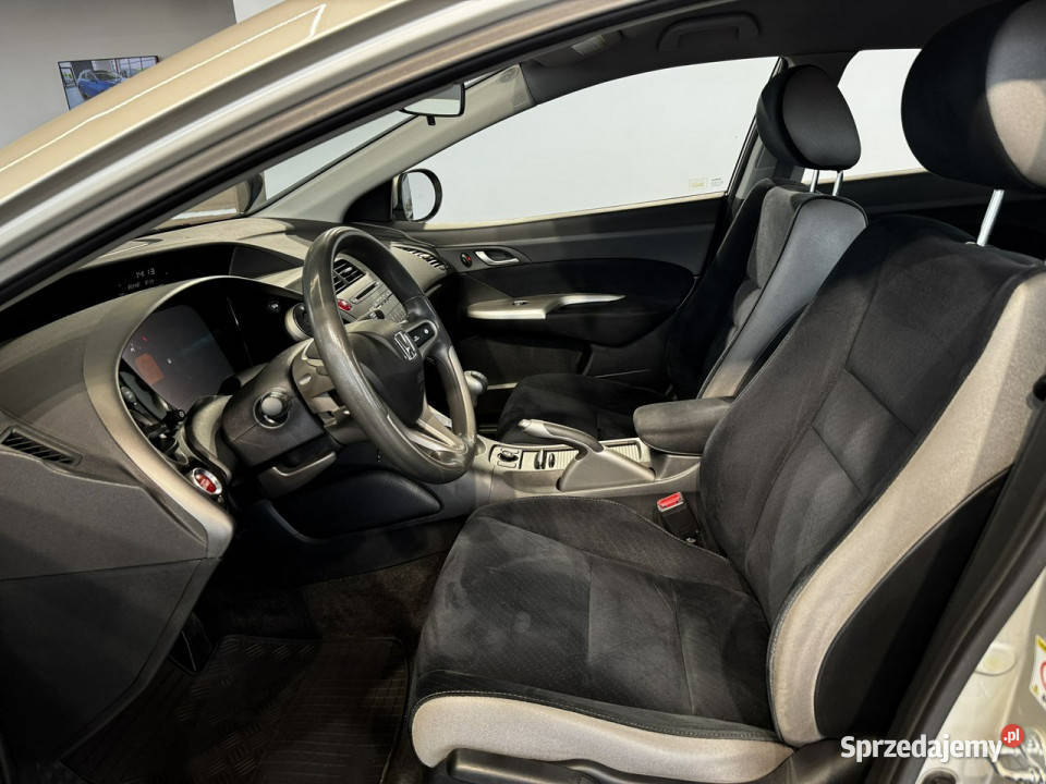 Honda Civic 14 83 M6 2007 r salon przebieg 200 ESP Civic Myślenice sprzedam