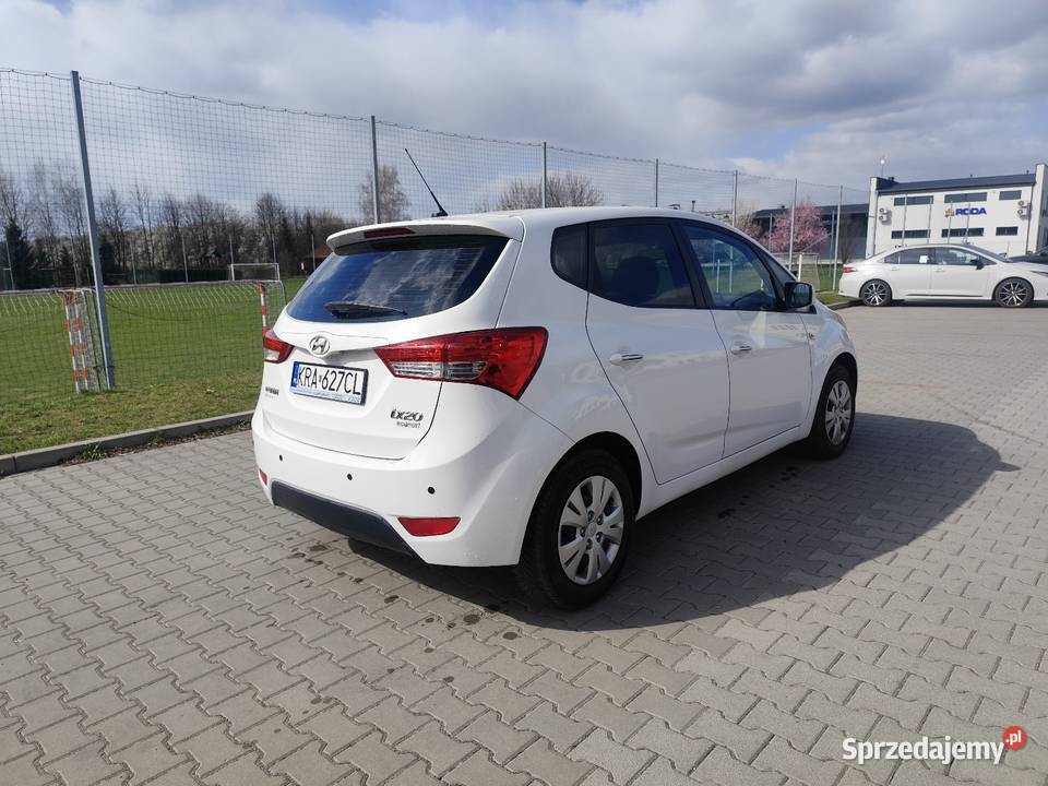 14 benzyna LPG piękny samochód małopolskie Zelków
