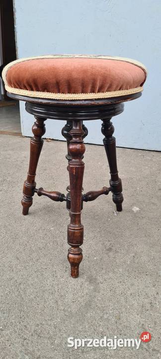 Taboret obijany