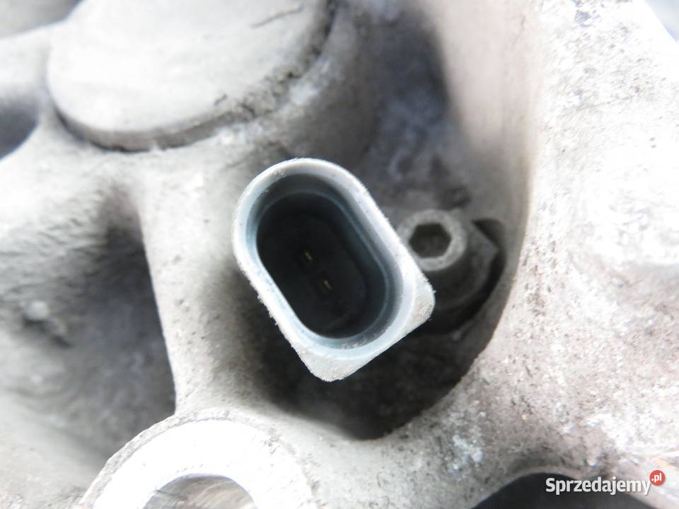 PIASTA TYLNA LEWA VW PASSAT B7 14 TSI Piasty i łożyska kół