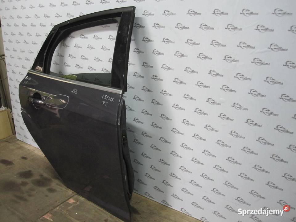 FORD FOCUS MK3 III 12r drzwi prawe tył świętokrzyskie