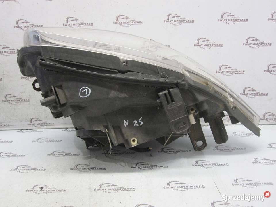 BMW E82 10r lampa prawa przód 90004812 10019510 Lampy przednie sprzedam