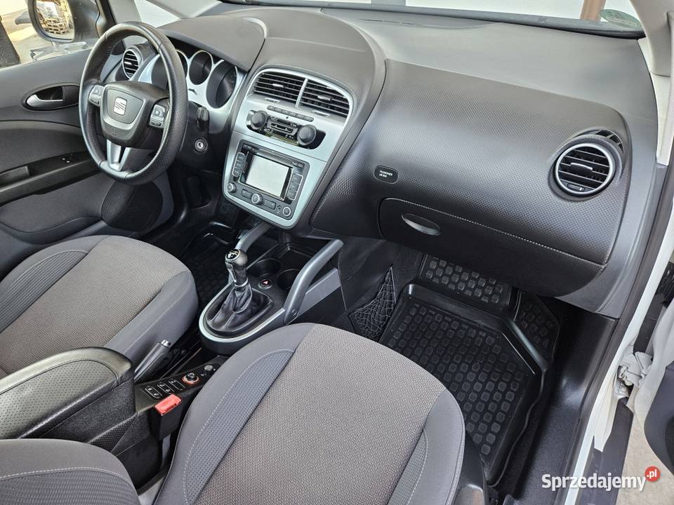 2009 r 14 TSI 125 Climatronic PDC Alu Xenon Oryg elektryczne szyby Bydgoszcz