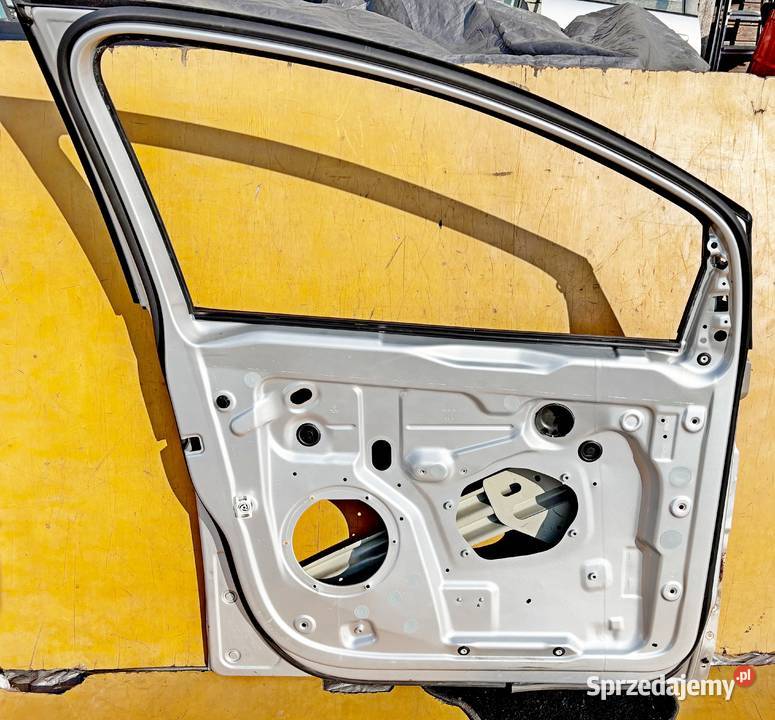 RAMKA DRZWI LEWY PRZÓD VW GOLF PLUS 5M0831311 osobowe mazowieckie Radom