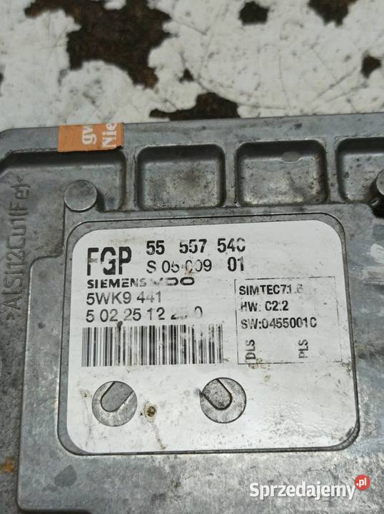 STEROWNIK SILNIKA 55557540 Opel Vectra III