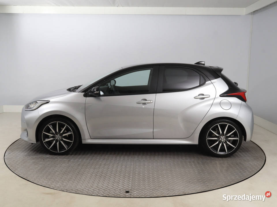 Toyota Yaris 15 VVTi Hybrid ASR (kontrola trakcji) Toyota Bielany Wrocławskie sprzedam