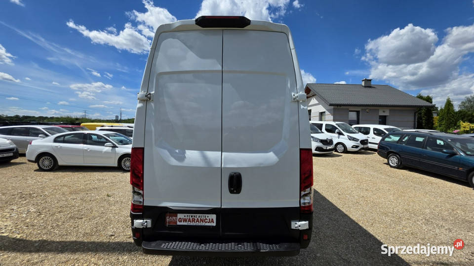Iveco Daily 35S14 klima 3 osobowy pojedyńcze Rok produkcji 2023