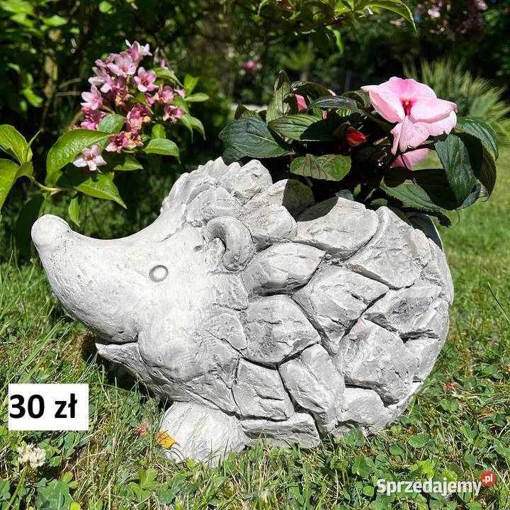Figurki ogrodowe kret koń skrzaty krasnale Wrocław