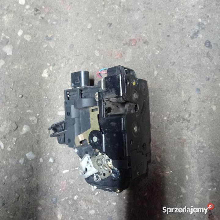 VW PASSAT B5 9601 ZAMEK PRAWY PRZÓD 8 PINÓW zachodniopomorskie Kamień Pomorski