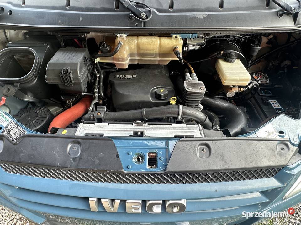 Iveco Daily ciągnik siodłowy naczepa Veldhuizen Iveco Białystok