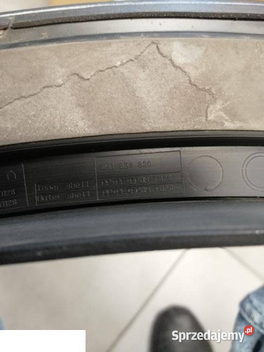 Audi Q8 4m8 listwa drzwi lewy tył Kozubszczyzna