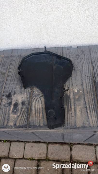 078 109 123 N górna obudowa rozrządu Audi V6 Lubin