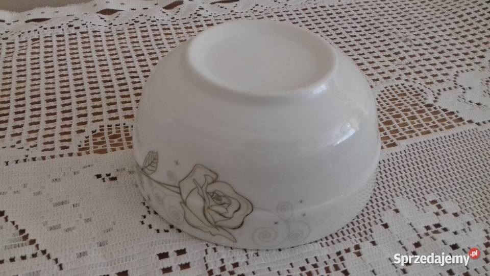 Salaterki fajansowe z różą do sprzedania sprzedam