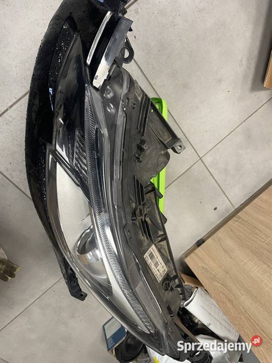 Peugeot 2008 lift reflektor zderzak przód Kozubszczyzna sprzedam